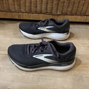 Brooks Ghost 16 Womens Size 9 B Black White Running Shoes Sneakers 1204071B090